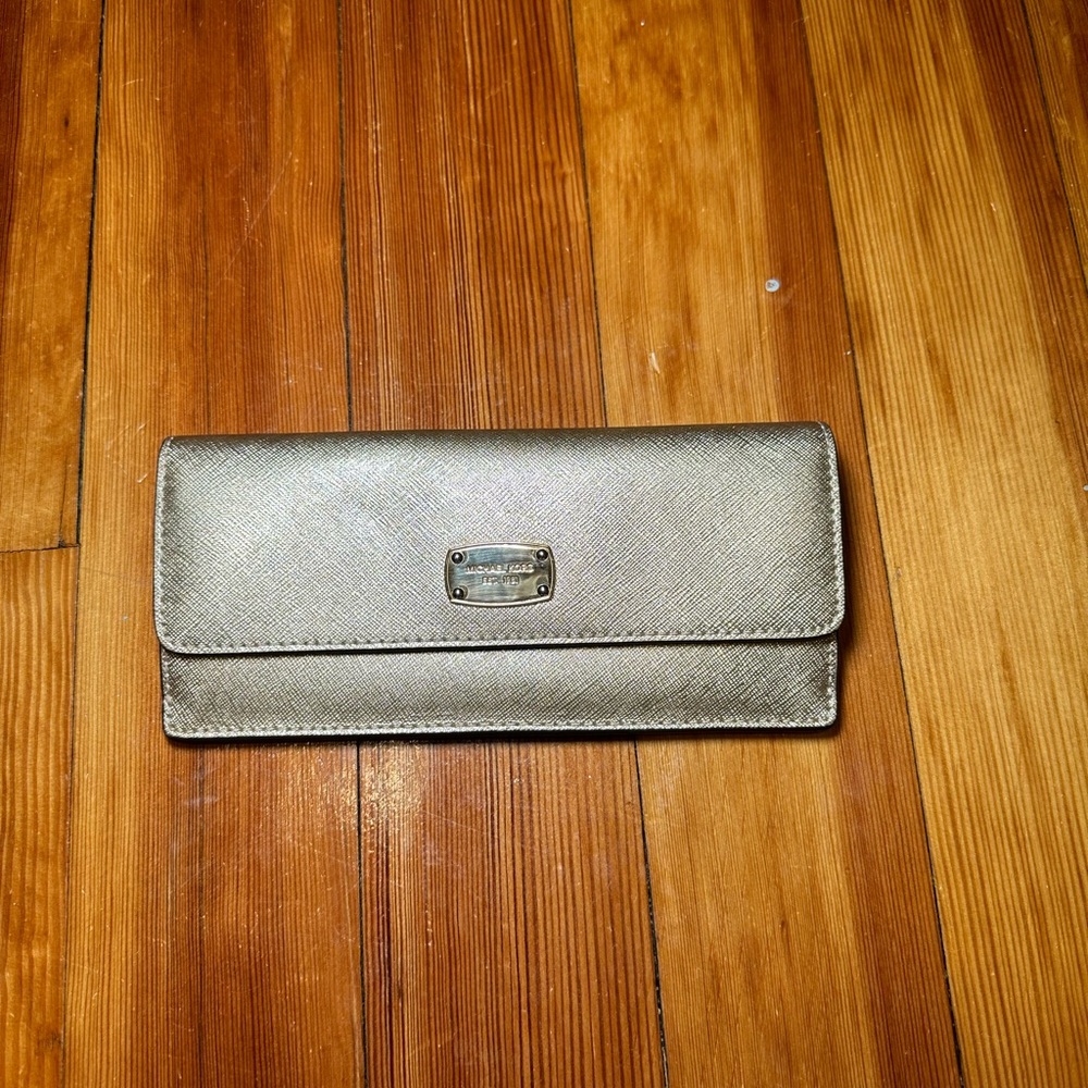 Michael Kors Bifold Wallet Gold